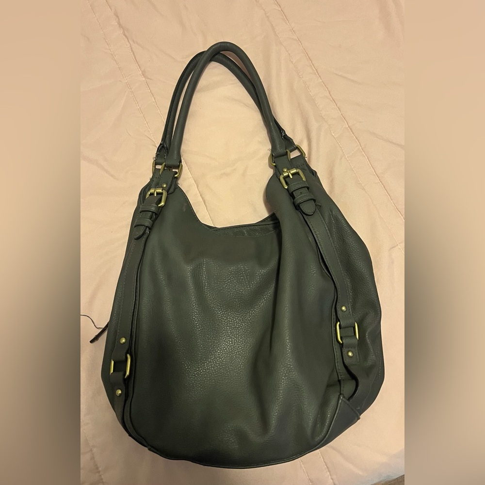 black shoulder purse
